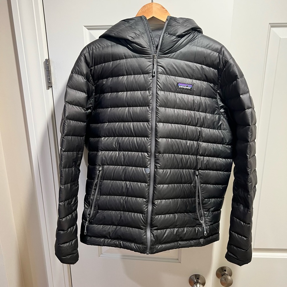 Patagonia Down Sweater Hoodie -Men’s L Dark Grey. Size : L